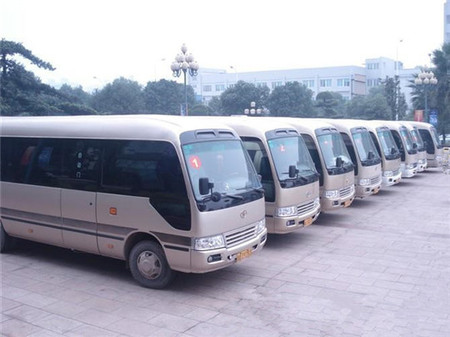 青海旅游包车